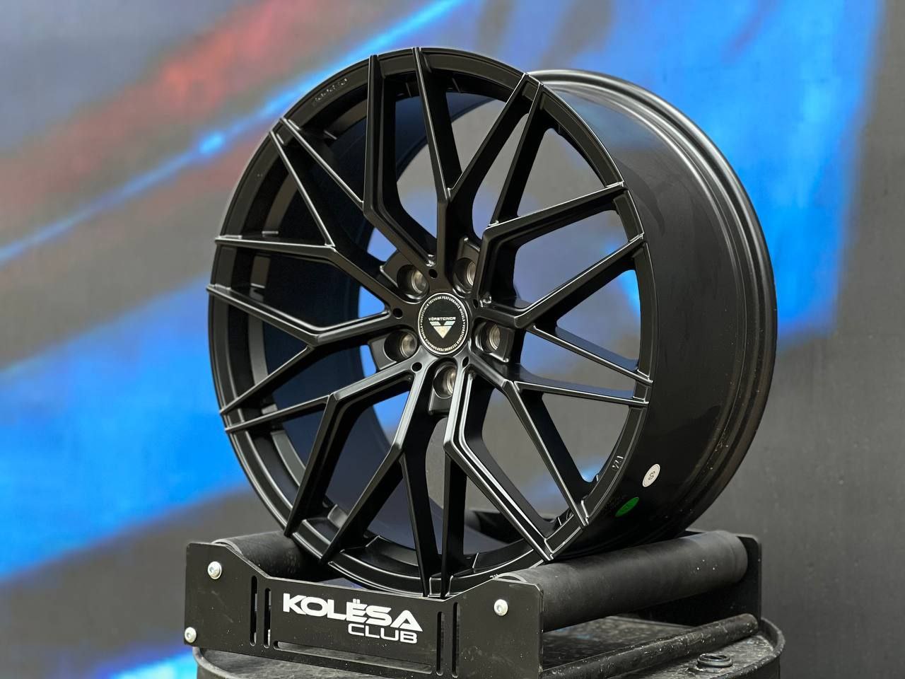 d0d601d8-d71e-11f0-8fc5-ad195cced965 1